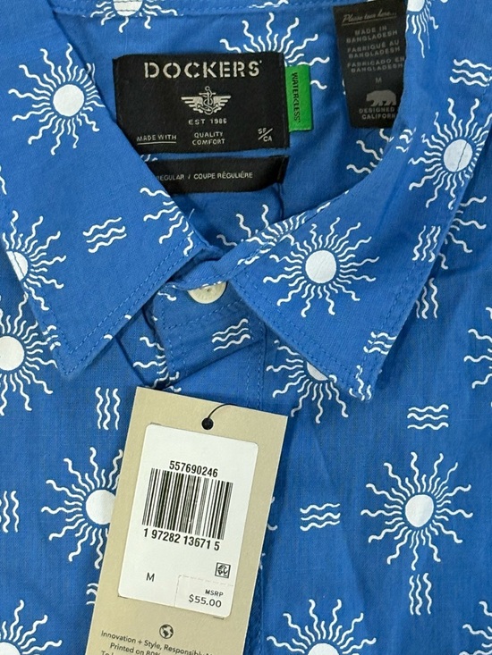 NWT Dockers Blue Sun & Wave Print Short Sleeve Button Down - Size M - Picture 2 of 6